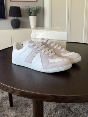 Maison Margiela Gats - Säljer dessa maison margiela gats. Storlek 42. Helt nya. Priset billigt av en anledning.