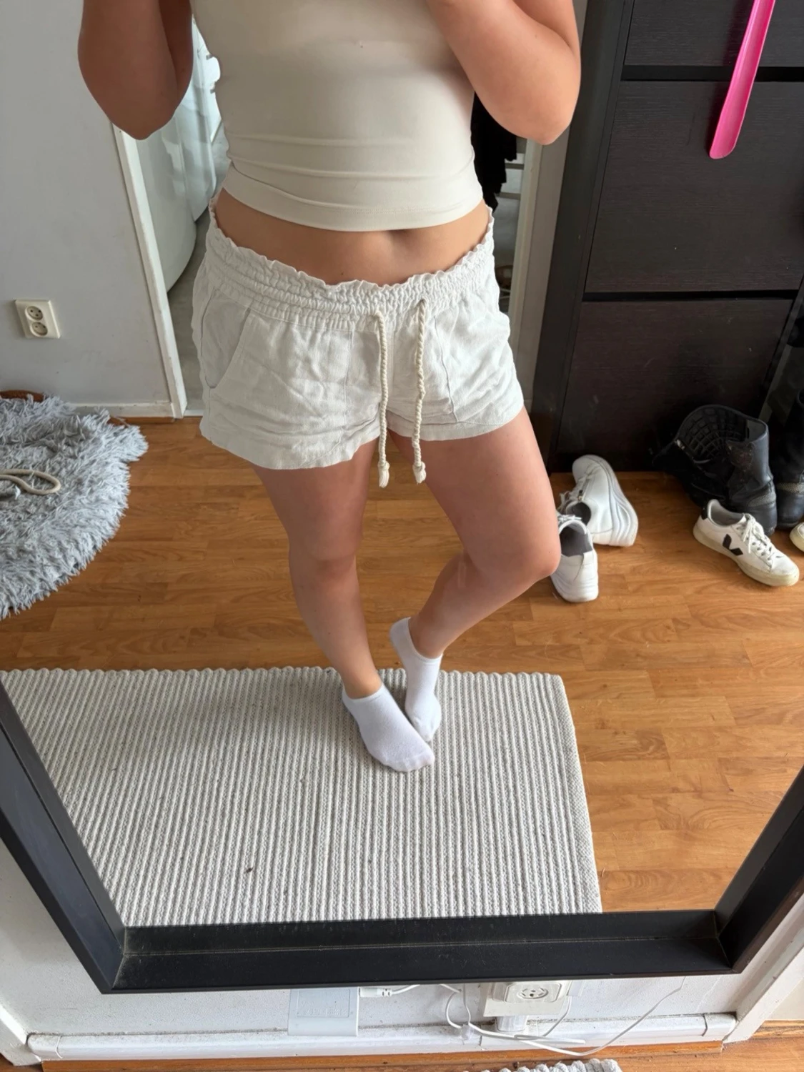 Vita lågmidjade linneshorts från Roxy