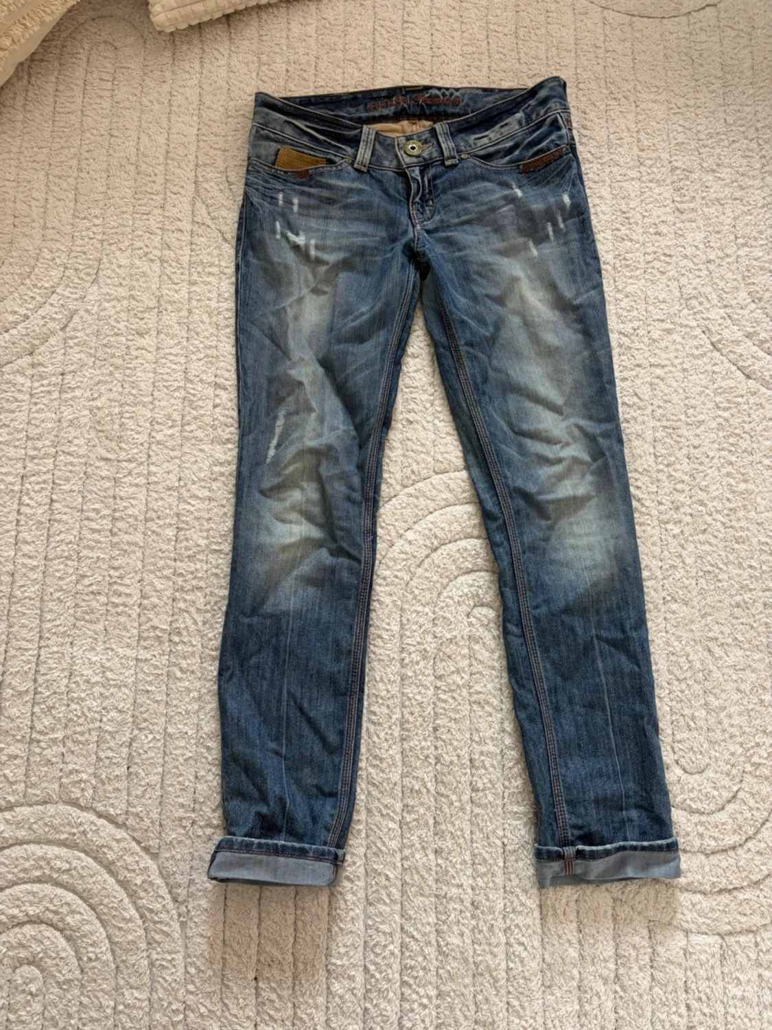 Blå skinny jeans från Guess