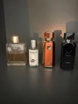 Parfym  - Säljer/byter mina parfymer. Vid funderingar är det bara att skriva, öppen för allt.                                                Liquid Brun - 350 kr (100/100 ml)                                                            Hayati - 150 kr (60/100 ml)                                                                   Leblanc - 300 kr (50/50 ml)                                                                     Hugo Boss - 150 kr (50/100 ml) 