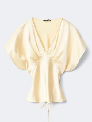 Gul satin blus  - Såå snygg gul topp ifrån Gina som är slutsåld, helt ny! 