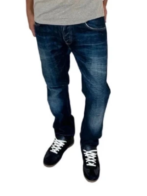 Nudie jeans  - Säljer dessa riktigt feta jeansen ifrån Nudie. Jeansen jag perfekt passform. W:30 L:32 skriv vid frågor eller funderingar 🤝💯