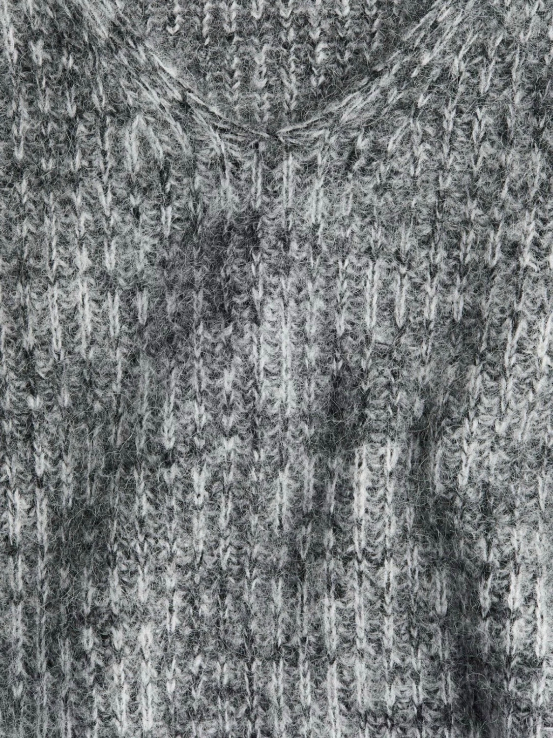 Grå fluffig H&M Premium Stickad Mohairtröja Strl.M - 2