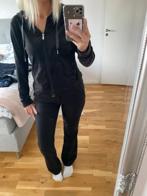 Velour hoodie - Velour hoodie från Gina Tricot