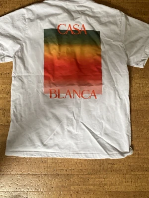 T-shirt från Casa Blanca  - Knappt använd, avslappnad passform, mjuk o go 100% bomull.