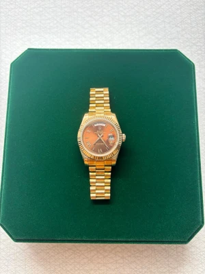 ROLX rose gold - Mängdrabatt finns! Ju fler plagg du köper, desto bättre pris kan jag ge!