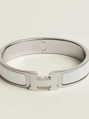 Vit & silver click H armband - Säljer mitt click H armband i vit och silver som är använd ett par gånger bara. 💘