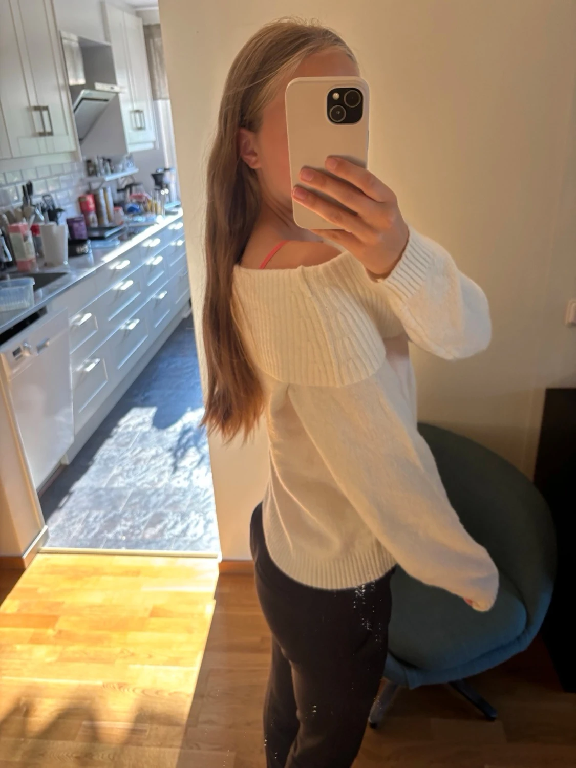 Vit off shoulder stickad tröja - 1