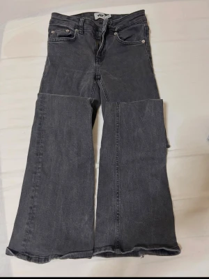 Bootcut jeans från lager  - Bootcut från lager 157, strl xxs full length, passar mig inte längre  