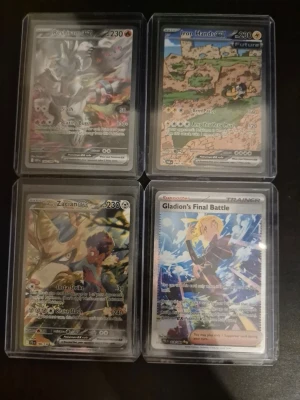 Pokemonkort  - Om du är intresserad av något, skriv till mig så kan vi komma överens om ett rättvist pris!   Inga skambud eller alldeles för låga bud tack! 😊  Om du vill ha närbilder eller har några  frågor, tveka inte att höra av dig!  Alla kort är självklart 100% äkta. Skicket varierar men de nyare är i toppskick, gyaradosen är played