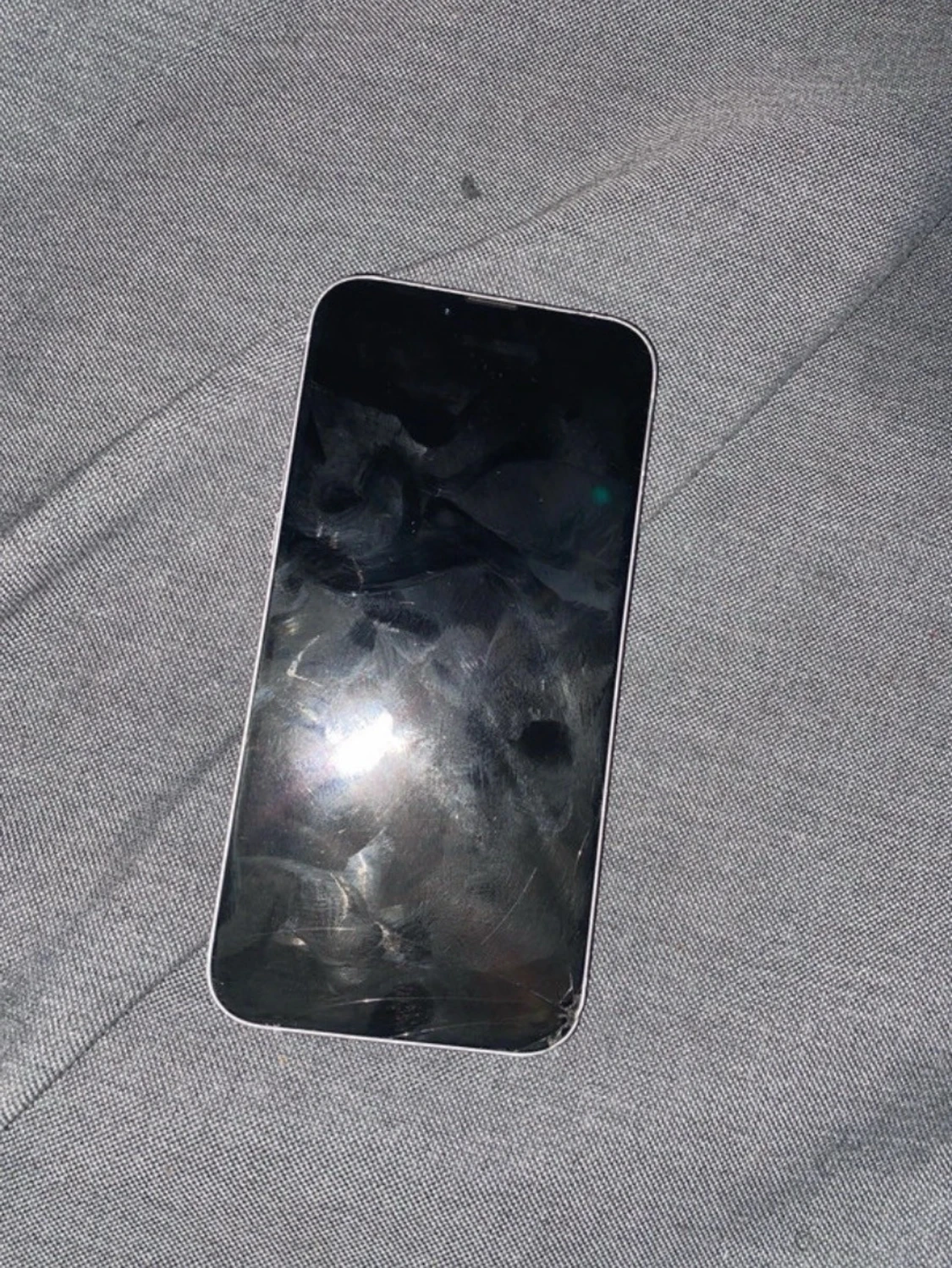 iPhone 14 - 1