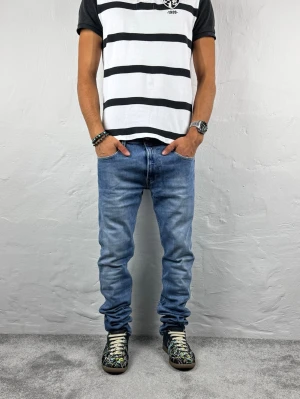 Replay jeans  - Ett par snygga jeans från Replay i storlek W32 L30 i modellen Anbbas 