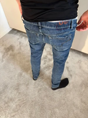 Dondup George  - Storlek: 30 || Skick: Mycket bra || Nypris: Ca 3499kr || Liknande produkter på profilen 🎉