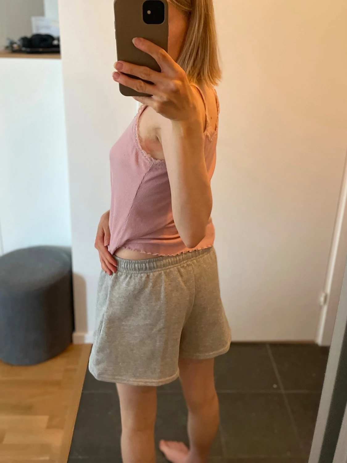 Grå mjuka shorts med resårmidja - 1