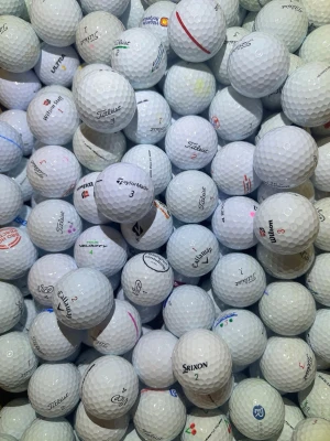 GOLFBOLLAR‼️ - OBS‼️ köp ej denna annons!                             Säljer ett brett sortiment av golfbollar! Bollar i olika färger och skick, hör av dig om du är sugen så löser vi ett bra pris 🫡🤩