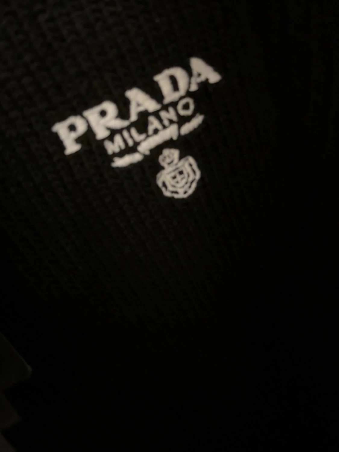 Svart stickad tröja från Prada - 2