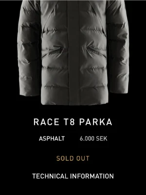 sail racing t8 parka  - En Asphalt grå t8 sail racing parka i storlek M. Super varmt och är i bra skick. Säljer pga att den inte kommer bli använd. original pris var 6000kr. Önskar 3000kr men kan diskutera pris vid smidig affär 