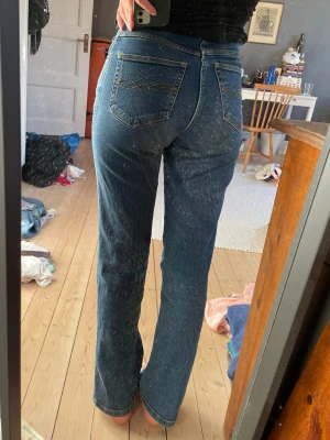 Vida jeans - Superfina vida jeans i toppskick 