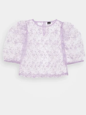 Lila mech blus - Gina Tricot - Använd en gång på en tema kväll. Tror detta ska vara storlek small men klippte ju själva lappen då den är transparent