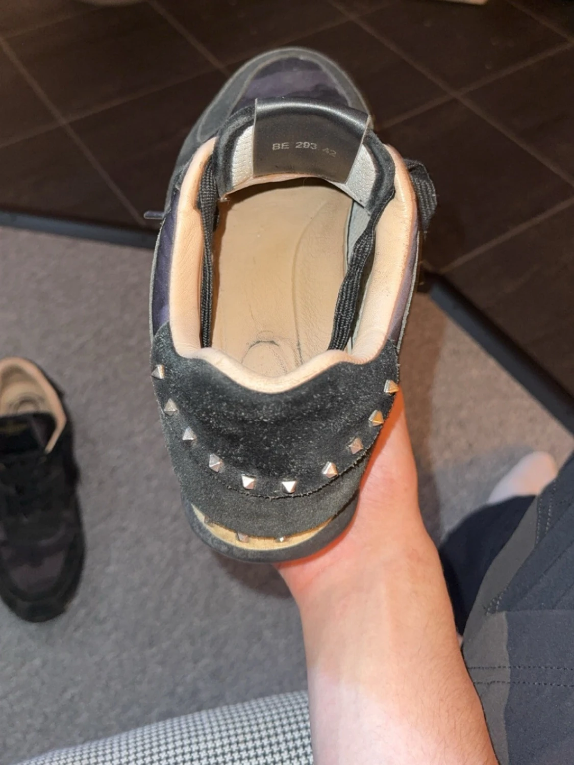Svarta Valentino rockrunners med nitar - 1