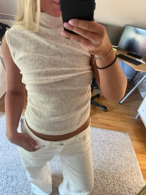 Dragkedje topp - Supersnygg topp.