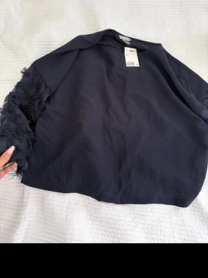 Litet klädpaket med prislappar kvar🌸 - Passar L/XL