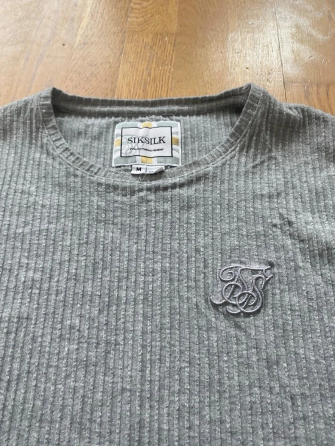 Grå ribbad långärmad tröja SikSilk M - 1