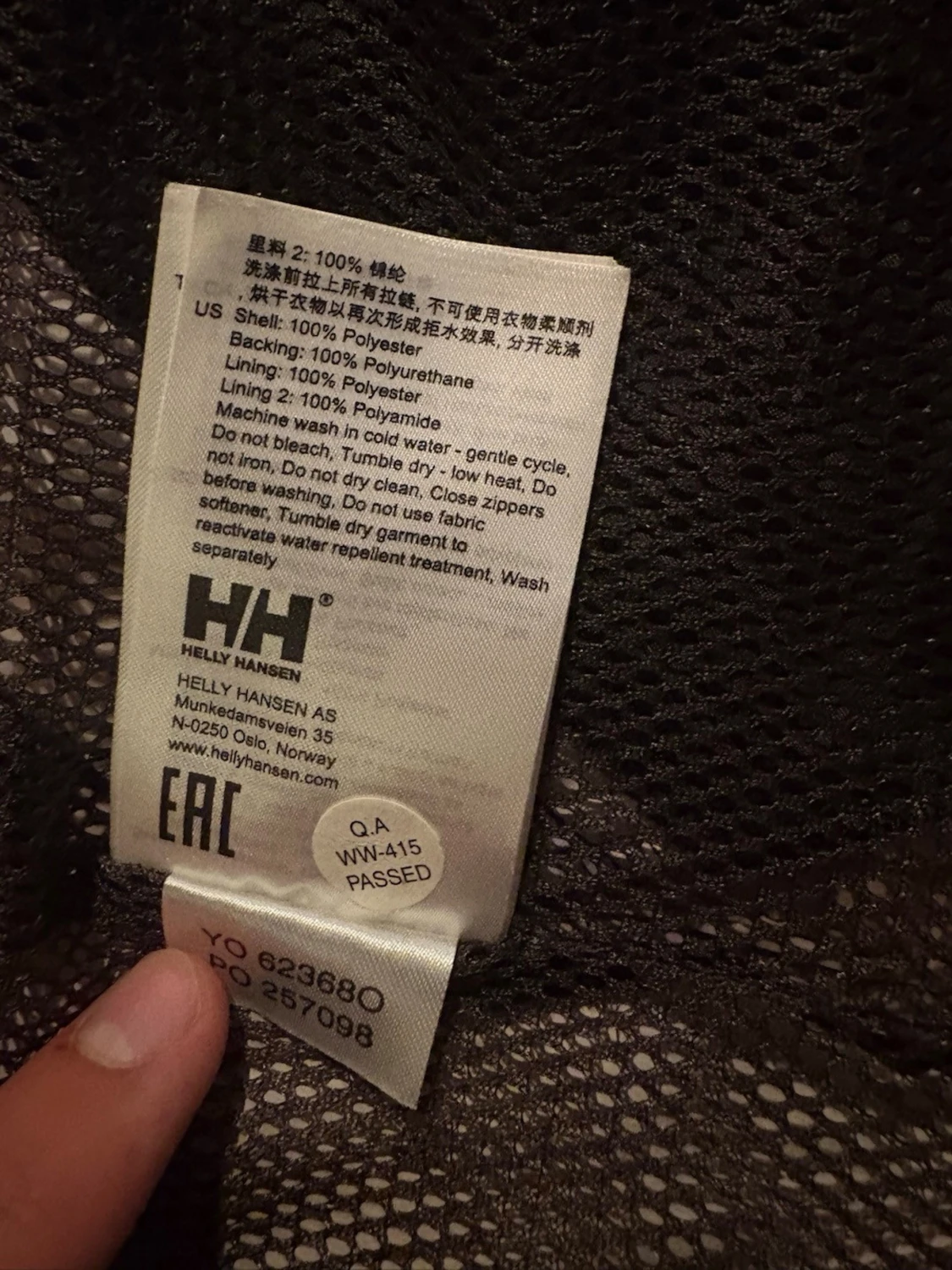 Svart vindjacka från Helly Hansen - 2