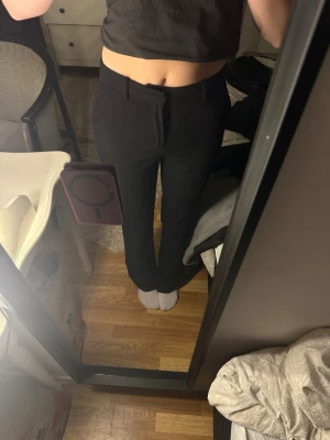 Kostymbyxor  - Kostymbyxor från Lindex, Fiona modellen 💓tror att dom är i tall men inte helt säker