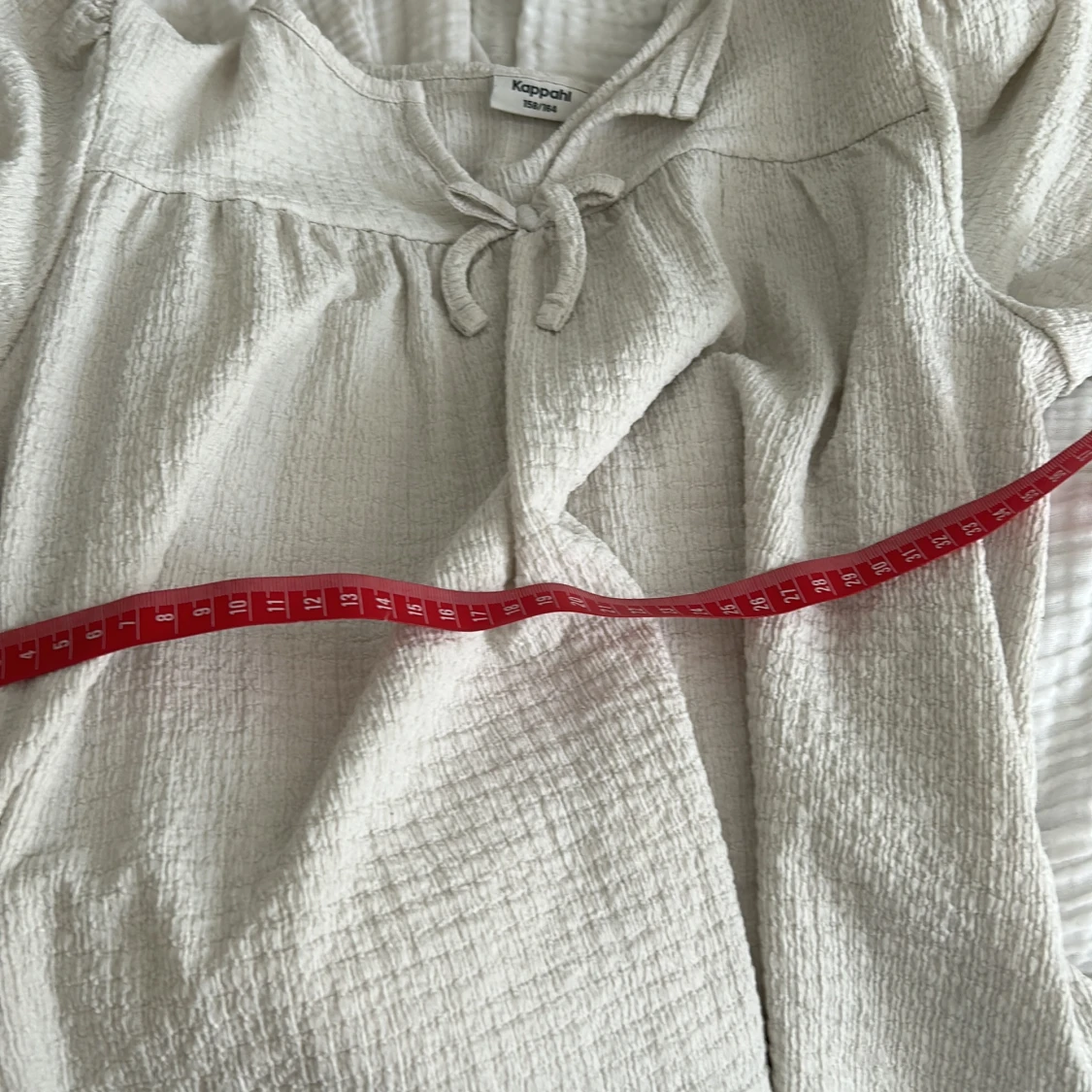 Vit blus med knyt från Kappahl - 2