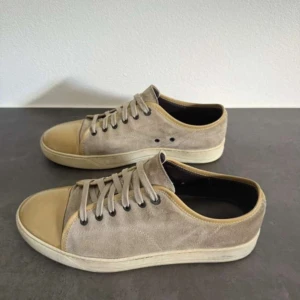 Lanvin - Väldigt snygga lanvins med väldigt bra skick. Använt bara ett fåtal gånger. Dustbag medföljs ej. 