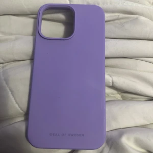 Skal iPhone 14 Pro max - Lila skal till iPhone 14 Pro max från ideal of sweden, knappt använt så i nyskick, inga defekter 