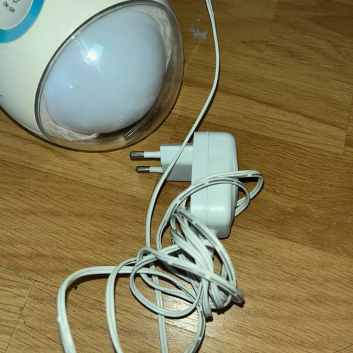 LED Skrivbordslampa med färgskiftande bas - 1