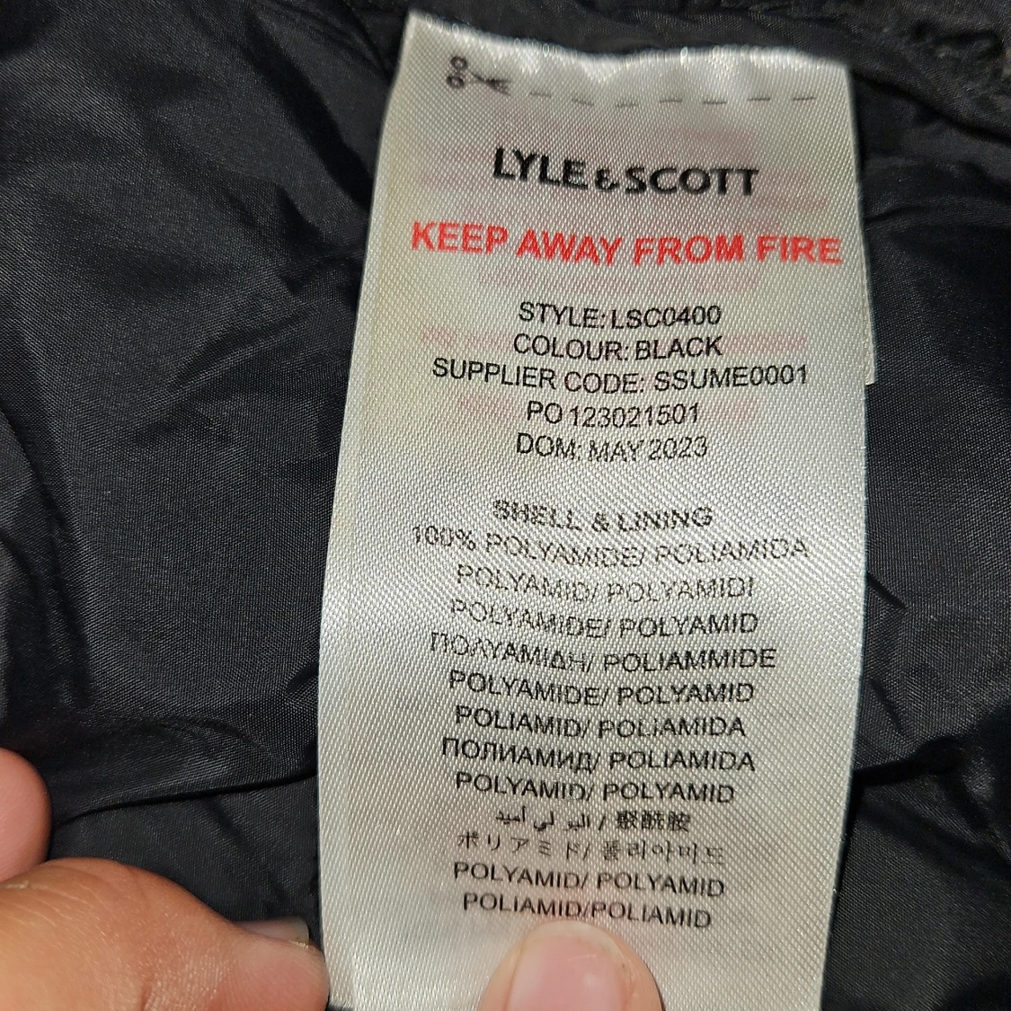 Svart pufferjacka från Lyle & Scott - 4