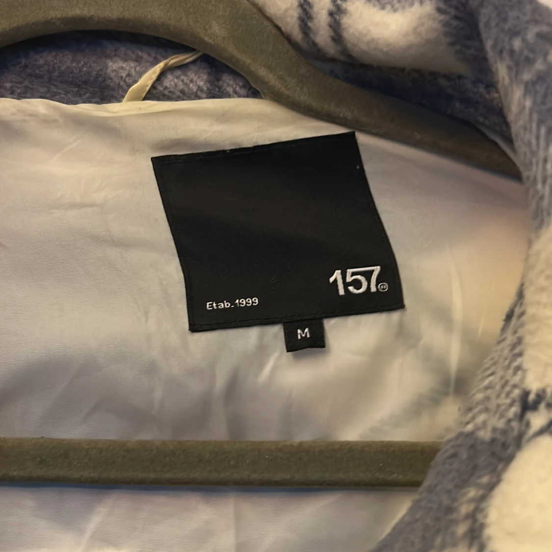 Rutig overshirt från 157 i grått och vitt - 1