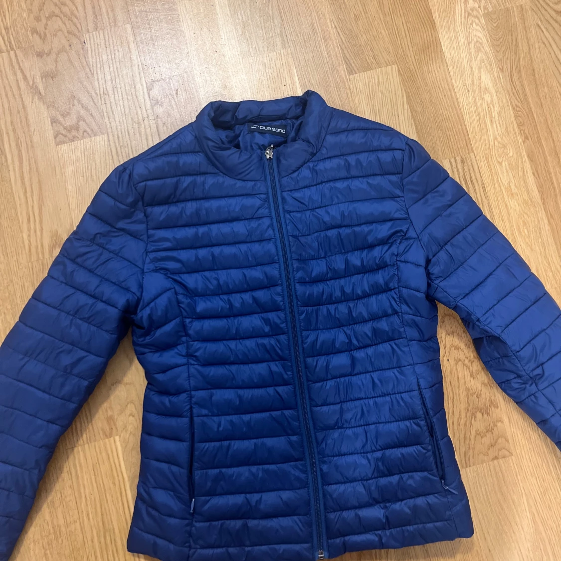 Blå pufferjacka från Blue Sand - 1
