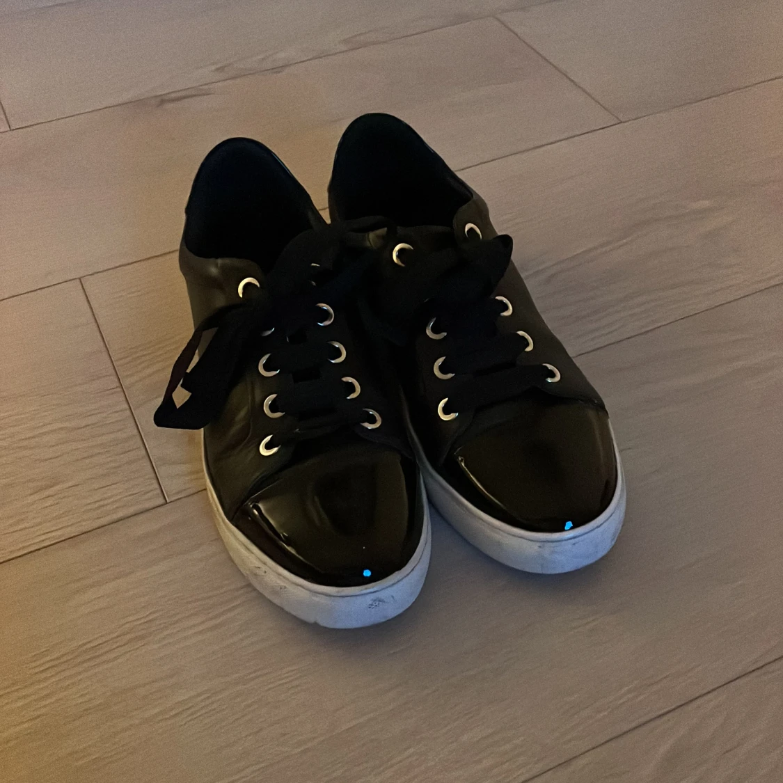 Svarta sneakers från Billi Bi