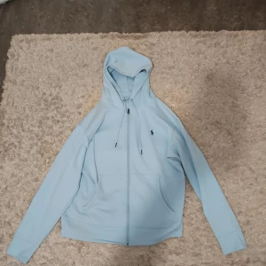 Ralph Lauren hoodie - Storlek M använt typ 2-3 gånger 