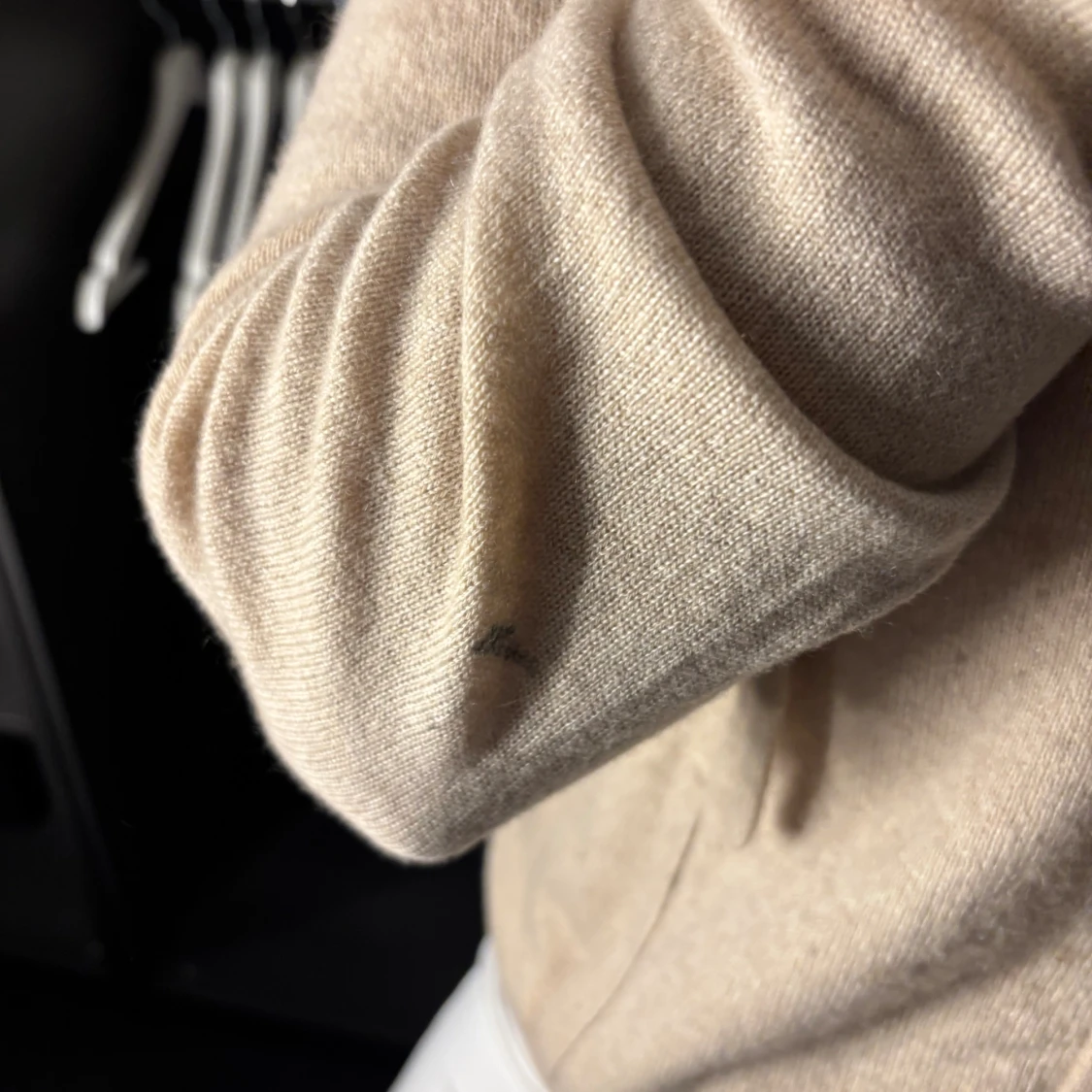 Beige hoodie i kashmir från Soft Goat - 2