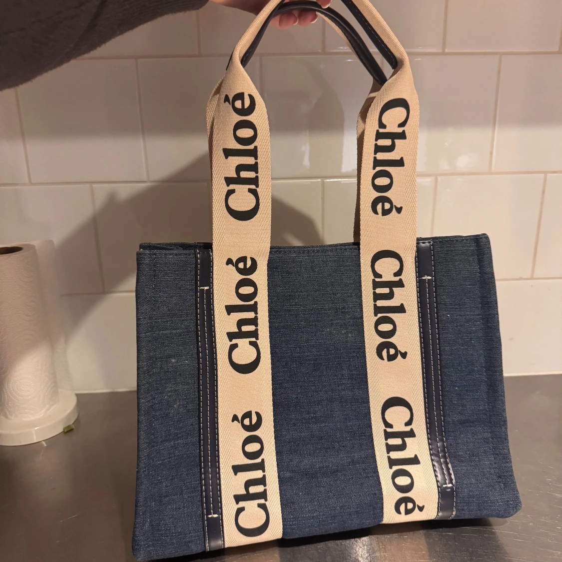 Chloé blå handväska med logoband