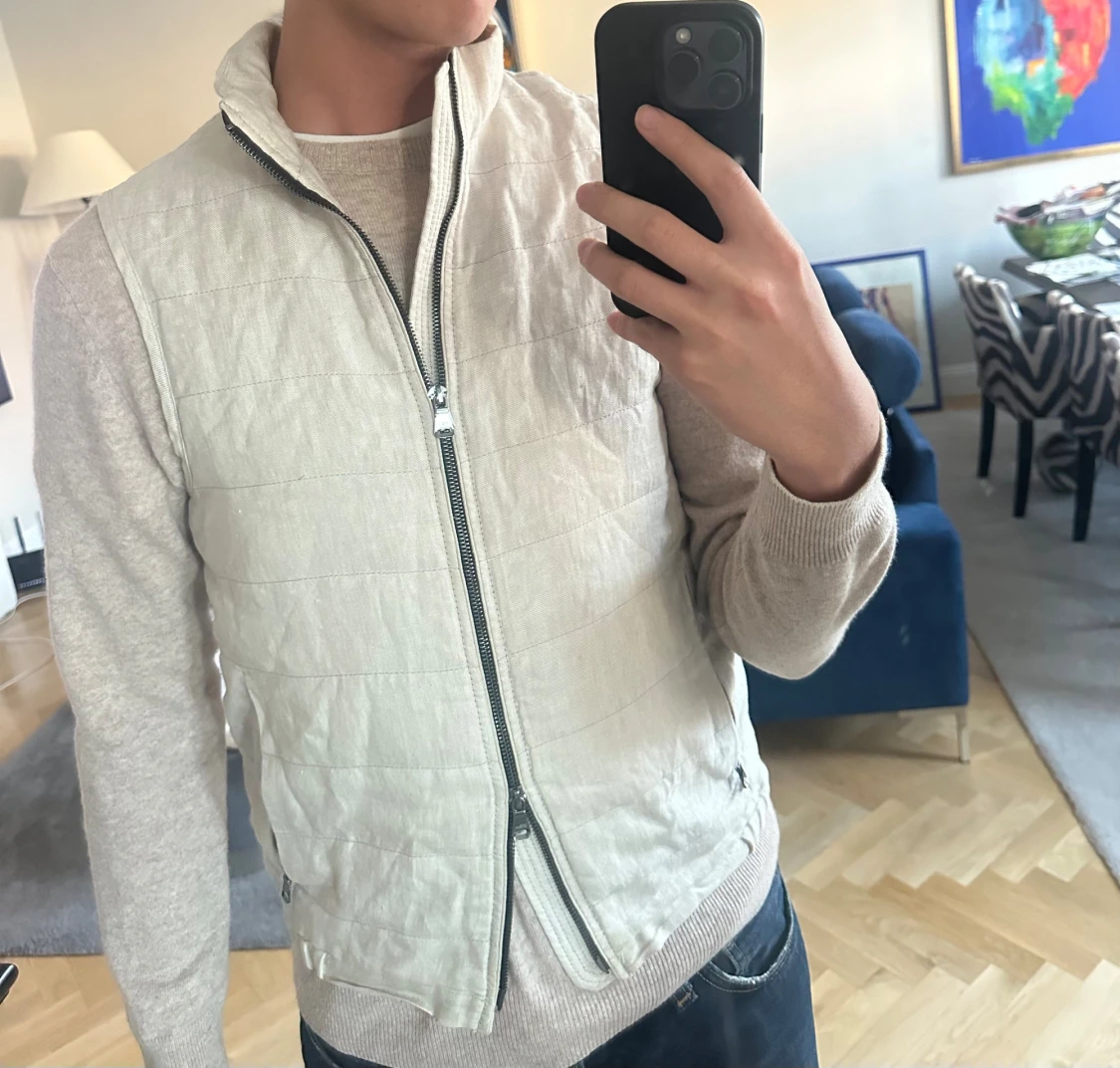 Vit/beige linneväst från Oscar jacobsson - 2