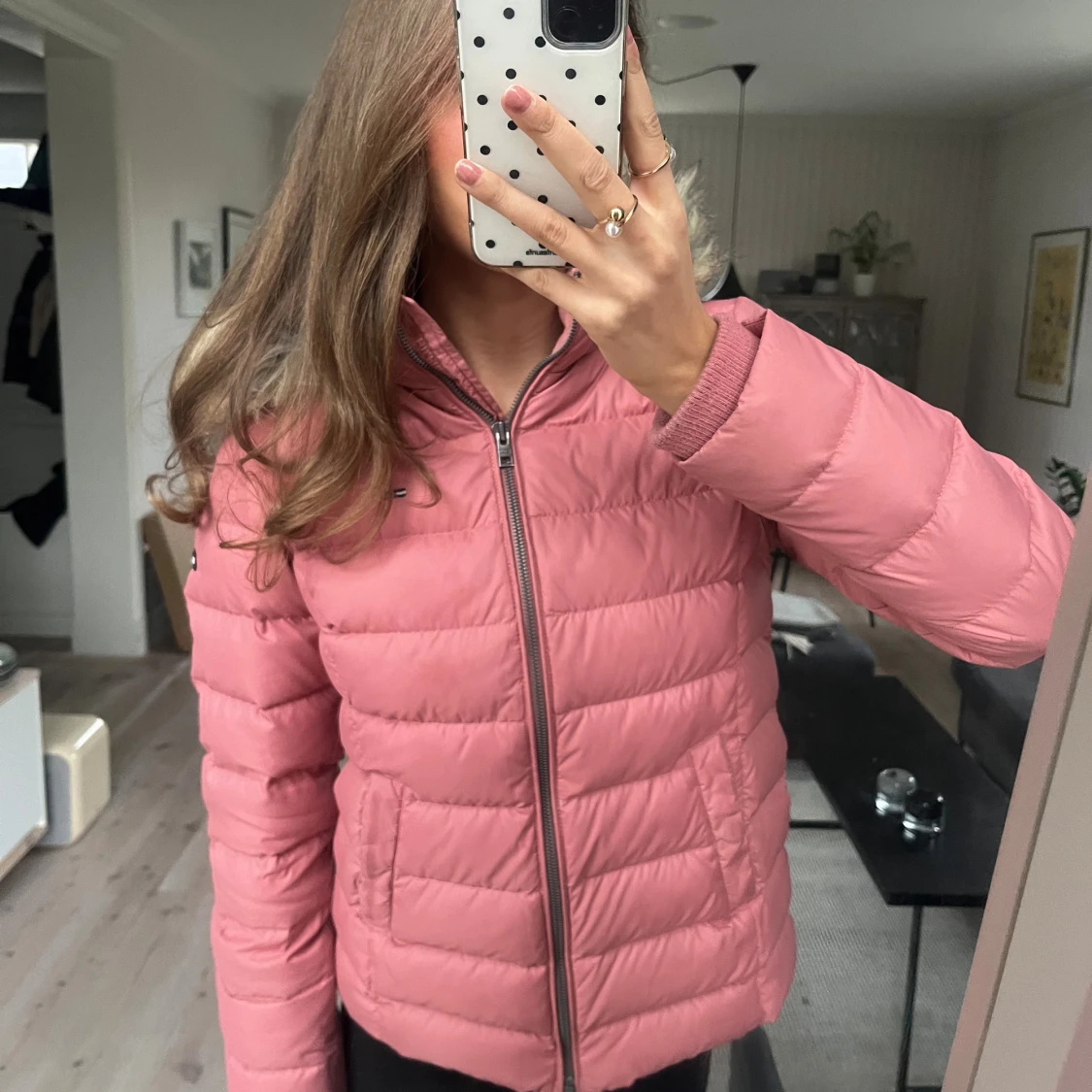Rosa pufferjacka från Tommy Hilfiger - 1