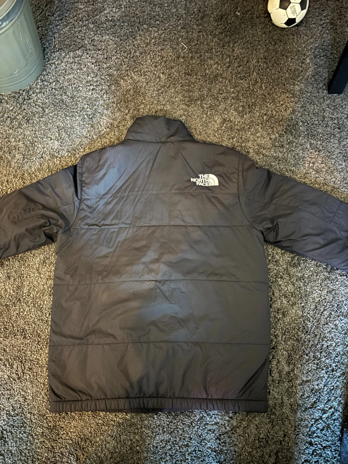 Svart pufferjacka från The North Face - 2