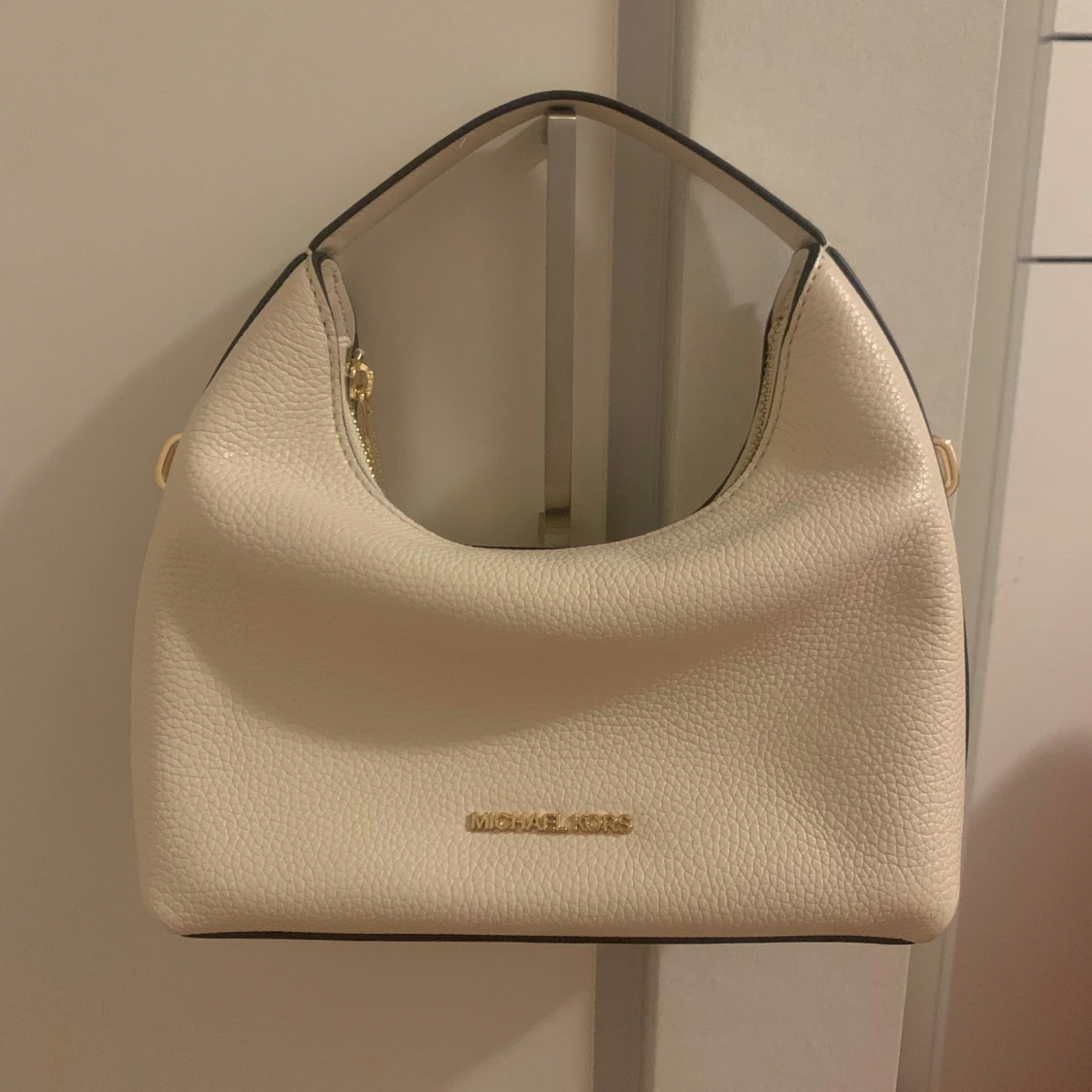 Michael Kors väska ”Ember” i LT Cream