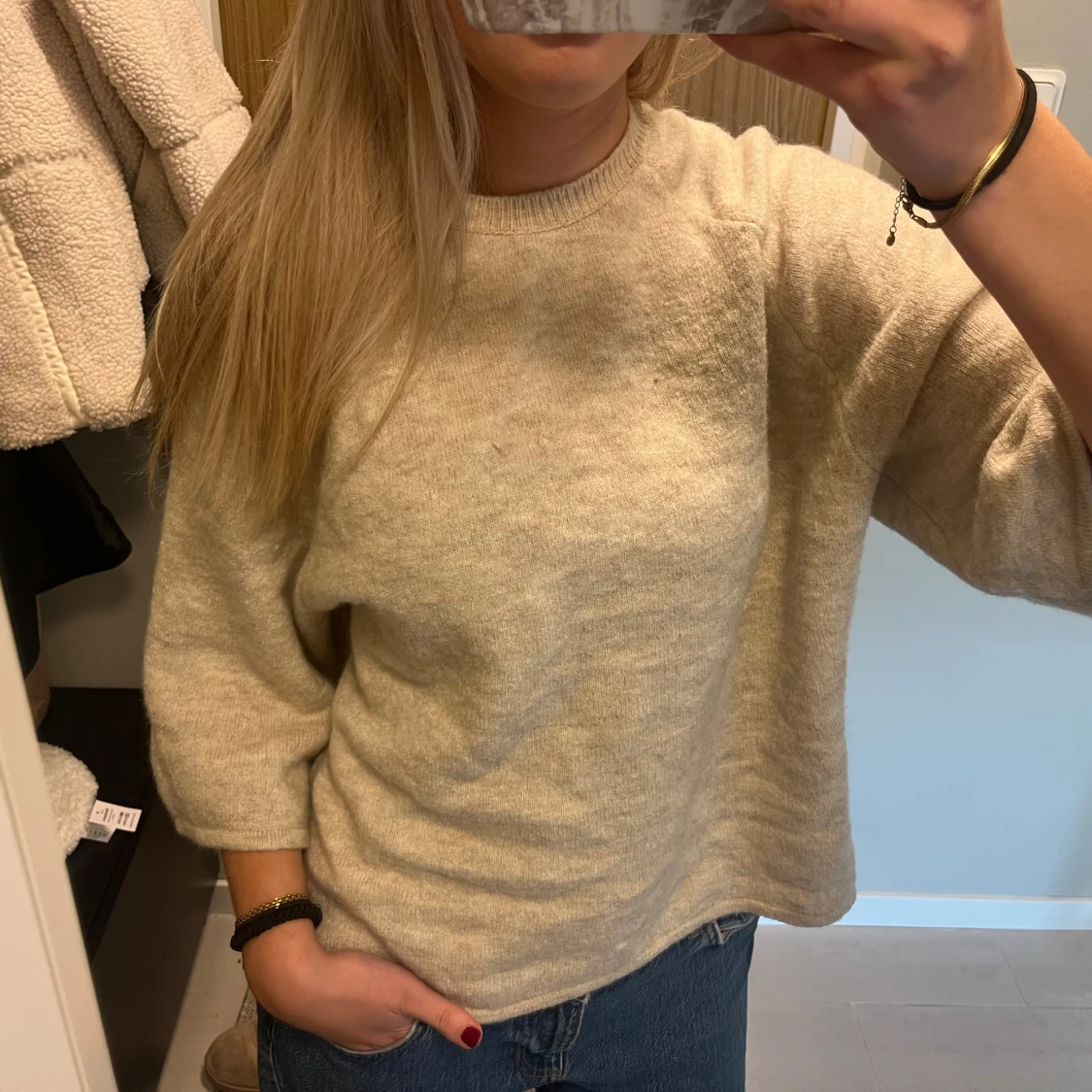 Beige stickad tröja från Gina Tricot