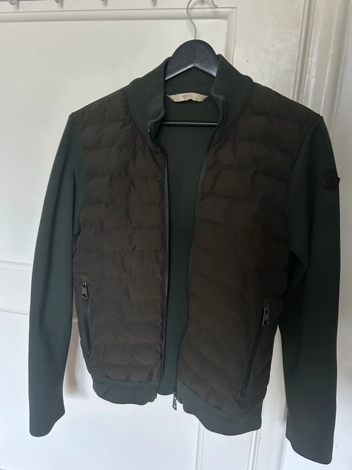 Mörkgrön quiltad Cardigan Moncler