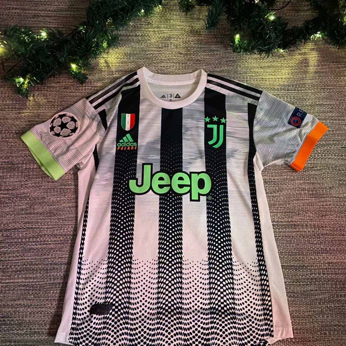 Ronaldo Juventus X Palace Fotbollströja 2019-20