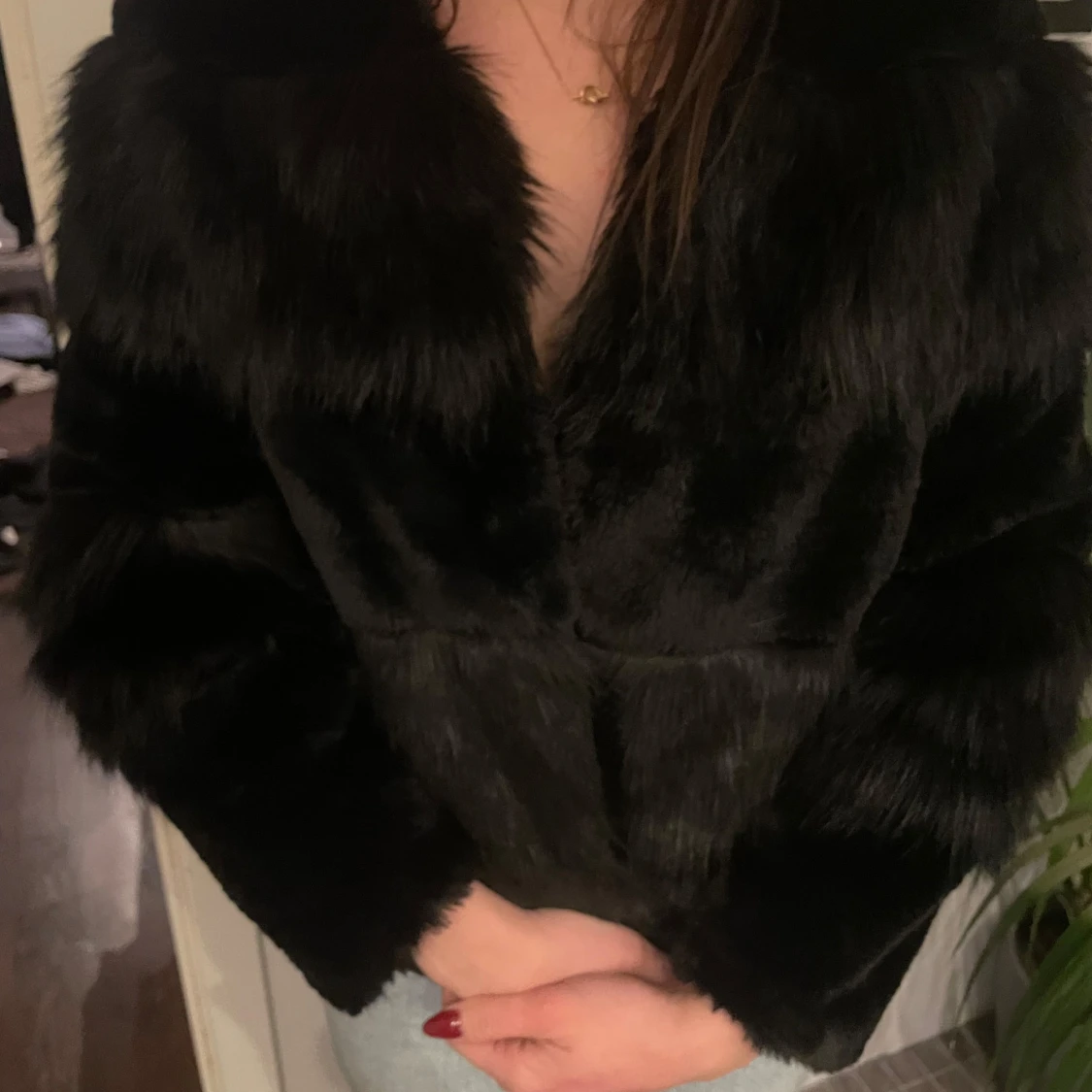 Svart fluffig pälsjacka - 1