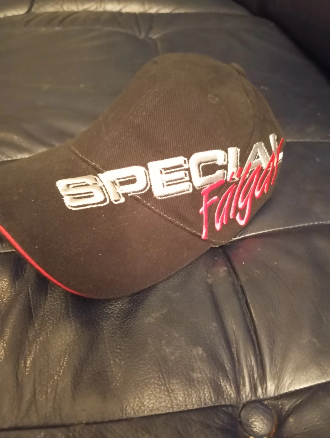 Svart keps SPECIAL Fälgar