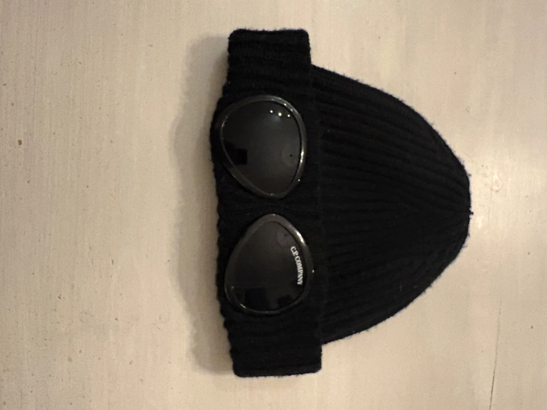 Svart C.P. Company Beanie - 2